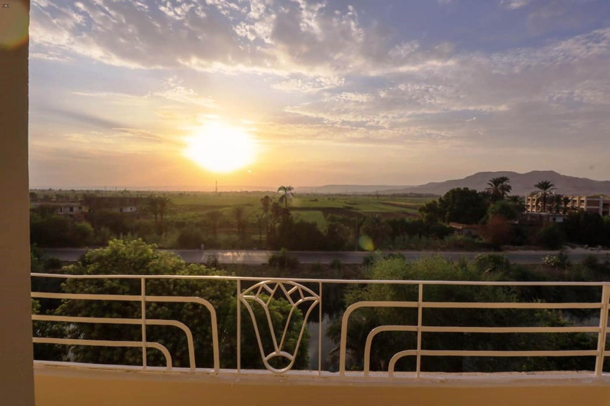 Luxor View Hostel Екстер'єр фото