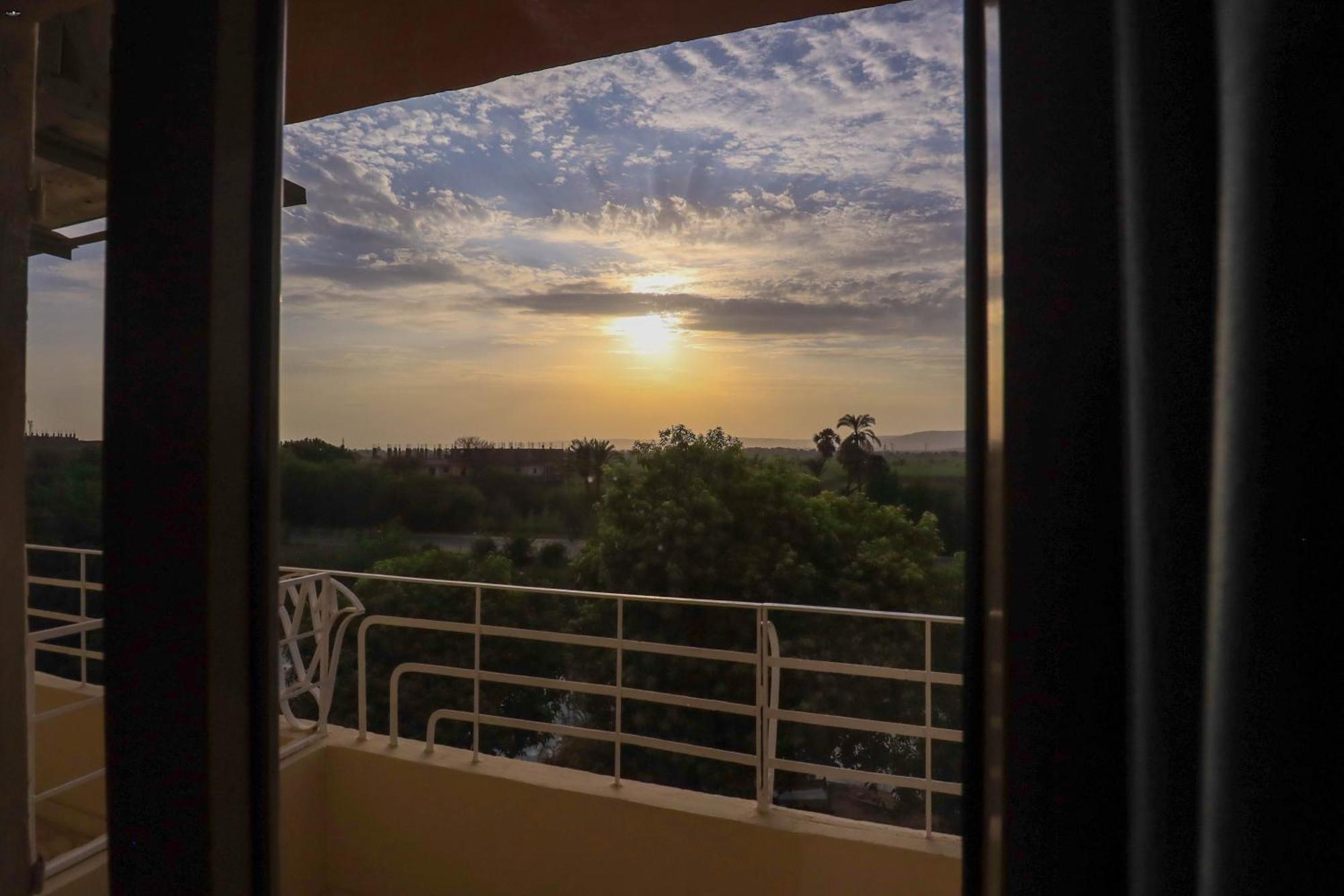 Luxor View Hostel Екстер'єр фото
